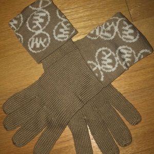 Michael Kors Gloves